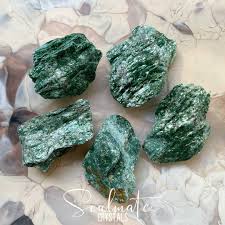 Fuchsite Crystal – Heart Healing, Intuition & Spiritual Renewal