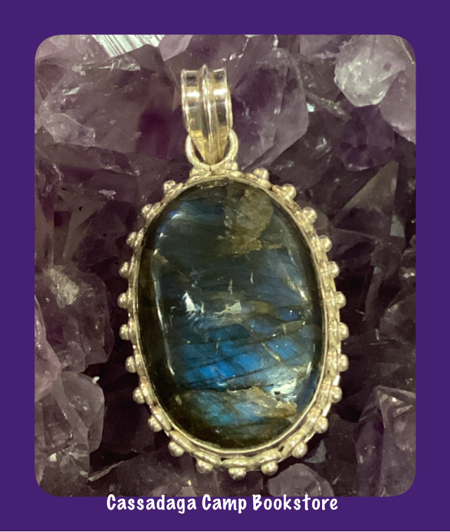 Labradorite Sterling Silver Pendant H65.